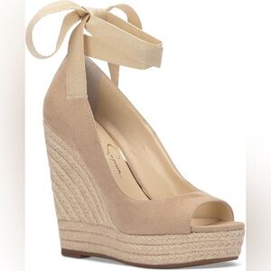 Jessica Simpson Womens Zavida
Wedge Wedge Sandals.  Size  9.  Worn once